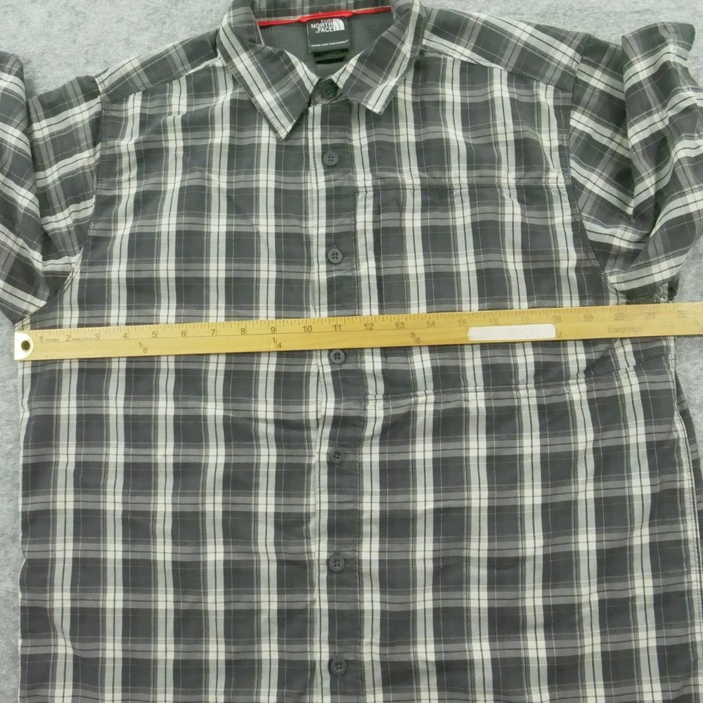 The North Face Shirt Mens Medium Gray Button Short Sleeve Plaid Outdoors Hiking